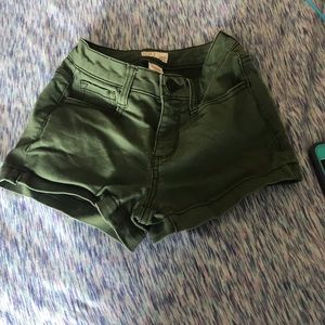 Army green high waisted shorts